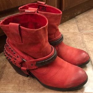 Gianni Bini Shoes - Gianni Bini bootie size 8.5 Gianni Bini Shoes - Gianni Bini bootie size 8.5